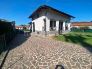 Vendesi villa singola a Fino Mornasco via Lazzaretto, 4