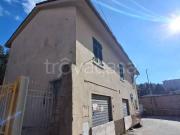 Vendesi villa singola a Genova via Carnia, 95, Rivarolo