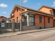 Vendesi villa singola a Grugliasco via Raffaello Sanzio, 45 Vendesi villa singola a Grugliasco via Raffaello Sanzio, 45