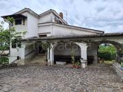 Vendesi villa singola a Labro