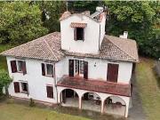 Vendesi villa singola a Meldola