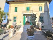 Vendesi villa singola a Monsummano Terme via Lorenzo...