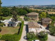 Vendesi villa singola a Morrovalle