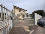 Vendesi villa singola a Nettuno via Albano Laziale, 19