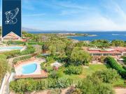 Vendesi villa singola a Olbia
