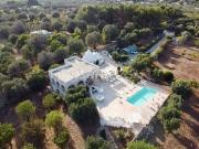 Vendesi villa singola a Ostuni