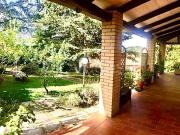 Vendesi villa singola a Pescara strada Colle Renazzo,...