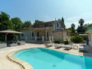 Vendesi villa singola a Pietrasanta, Marina Di Pietrasanta
