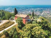 Vendesi villa singola a Pietrasanta via Santa Maria