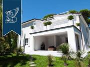 Vendesi villa singola a Roma Imperiale, Forte dei Marmi