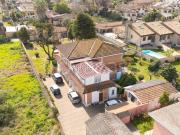 Vendesi villa singola a Roma viale di Castel Porziano,...