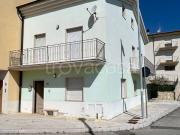 Vendesi villa singola a San Giuliano di Puglia via...