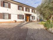 Vendesi villa bifamiliare a San Giuliano Terme