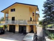 Vendesi villa singola a San Lorenzello