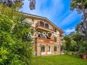 Vendesi villa singola a Sanremo strada Capo Nero, 62,...