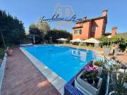 Vendesi villa singola a Sarzana via Canalburo, 122A