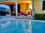Vendesi villa singola a Sarzana
