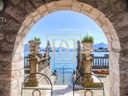 Vendesi villa singola a Stresa