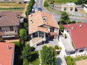 Vendesi villa bifamiliare a Verano Brianza via comasina...