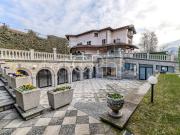 Vendesi villa singola a Verbania, Intra