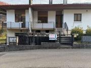 Vendesi villa singola a Vittorio Veneto via Feltre 32