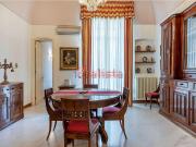 vendita piazza Vittorio Emanuele ll 6 vani 242mq