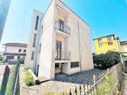 vendita Via Aquileia 6 vani 300mq