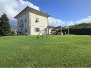 vendita via di tofori 9 vani 330mq