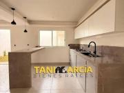 Vendo 4 Casas en Privada con portón, en excelente ubicación!