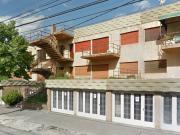 VENDO: 5 ambientes y Cochera, a mtrs de la Peatonal