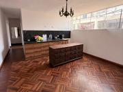 Vendo acogedor departamento frente al parque Castilla Lince