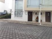 Vendo Acogedora Casa en Conjunto con Piscina en Tumbaco