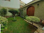Vendo amplia casa 3 pisos, A.C. 305 m2 terraza jardín 4...