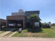 VENDO AMPLIA CASA DE 3 DORMITORIOS EN LAS CAÑITAS