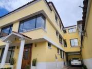 VENDO AMPLIA CASA EN MARIANITAS A MINUTOS DEL PARQUE