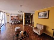 Vendo amplia casa en Urb. los Vilcos frente a la faculta...