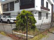 VENDO AMPLIA CASA ESQUINERA RENTABLE EN SUBA