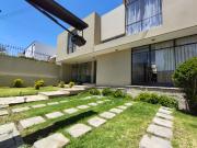 VENDO! AMPLIA CASA VALLECITO, CERCA U CATÓLICA