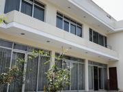 VENDO AMPLIA RESIDENCIA EN CAMACHO LA MOLINA 1,226 Mts2