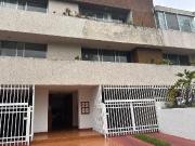 VENDO AMPLIO DEPARTAMENTO EN PROVIDENCIA