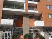 Vendo apartamento en el sur de cali barrio chipichape...