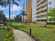 VENDO APTO DÚPLEX EXCELENTE UBICACIÓN FRENTE CENTRO...