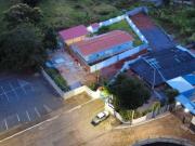 VENDO BELÍSSIMA CASA COM 04 SUÍTES CHURRASQUEIRA NA...