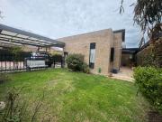 Vendo bella casa de un nivel más altillo en cajica en...