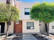 VENDO BONITA CASA EN FRACC. SONTERRA