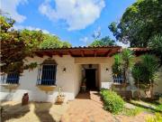 Vendo casa 1.000m2 Prados del Este 7330