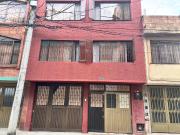 VENDO CASA 216 M2 CENTRO AMERICAS, KENNEDY