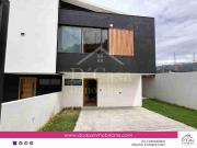 Vendo Casa 3 dormitorios jsrdin y 2 garajes