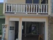 Vendo casa 3 niveles U.H. el coyol