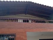 VENDO CASA 3 PISO EN MANRIQUE SAN BLAS